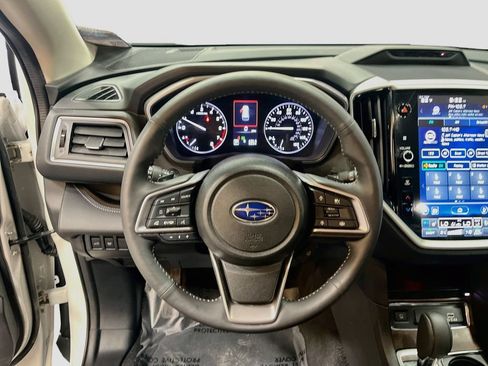 Used 2025 Subaru Ascent Touring AWD/4WD image 11