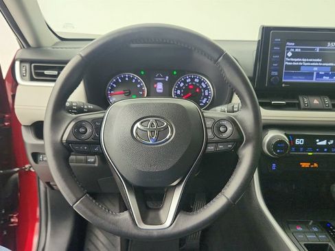 Used 2021 Toyota RAV4 XLE Premium FWD image 14