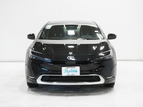 Used 2023 Toyota Prius Prime Premium image 3