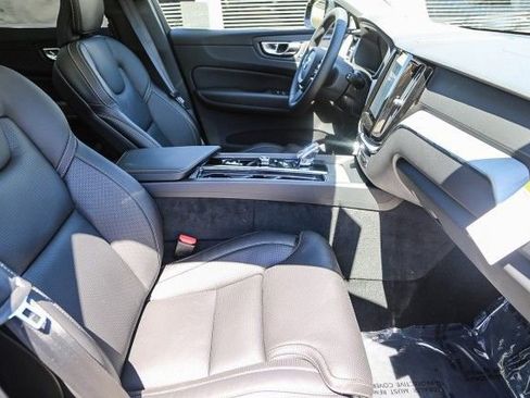 New 2025 Volvo XC60 T8 Ultra w/ Protection Package Premier image 17