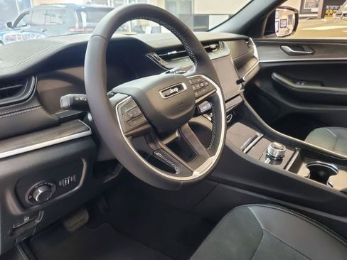 New 2026 Jeep Grand Cherokee Altitude AWD/4WD image 10