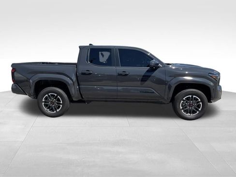 Used 2025 Toyota Tacoma TRD Sport AWD/4WD image 7