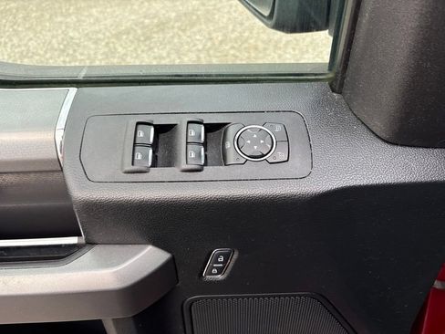 Used 2015 Ford F150 XLT w/ Equipment Group 302A Luxury AWD/4WD image 17