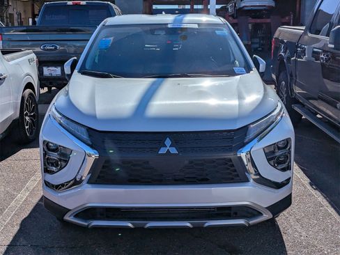 Used 2025 Mitsubishi Eclipse Cross SE image 2