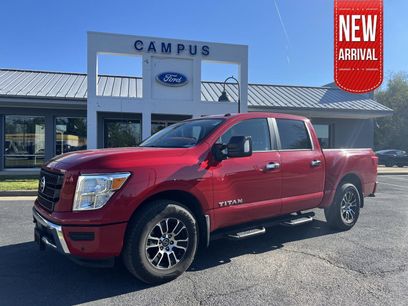 Used 2021 Nissan Titan SV w/ SV Convenience Package