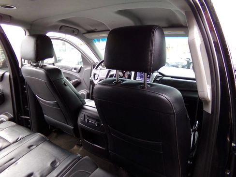 Used 2016 GMC Yukon XL SLE image 24