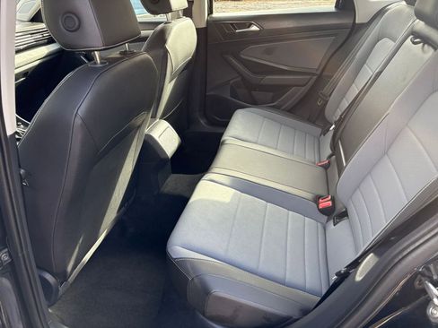 Used 2025 Volkswagen Jetta SE image 24