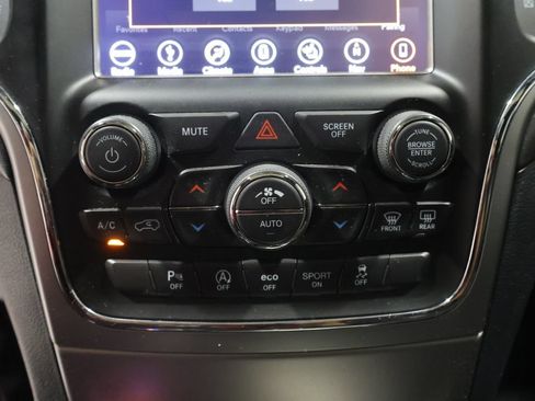 Used 2018 Jeep Grand Cherokee Altitude AWD/4WD image 36
