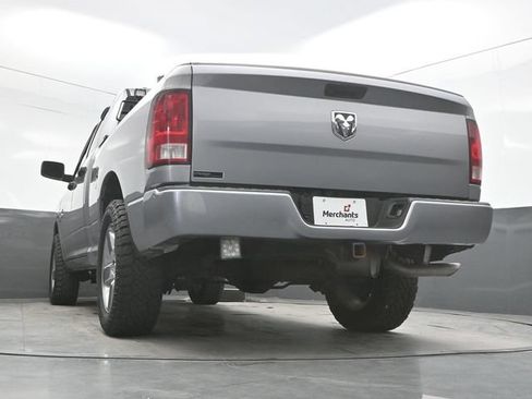 Used 2019 RAM 1500 Express AWD/4WD image 34