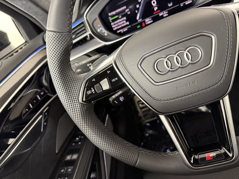 Used 2026 Audi S8 AWD/4WD image 31