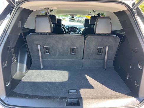 Used 2020 Chevrolet Traverse RS w/ LPO, Floor Liner Package AWD/4WD image 24
