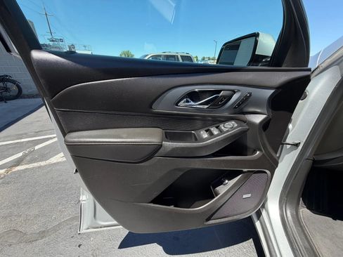 Used 2019 Chevrolet Traverse Premier AWD/4WD image 11