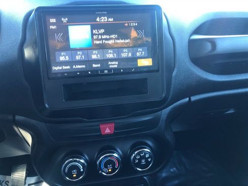 Used 2017 Jeep Renegade Sport w/ Power & Air Group FWD image 13