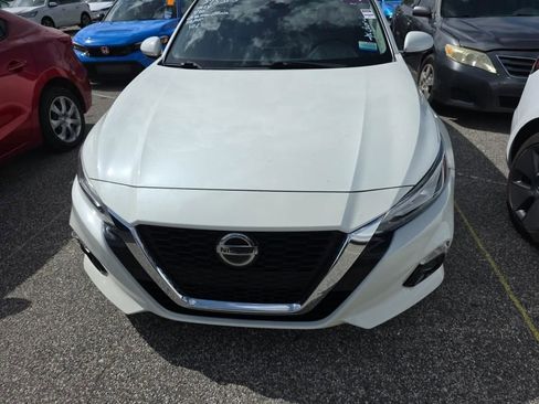 Used 2021 Nissan Altima 2.5 SL FWD image 3