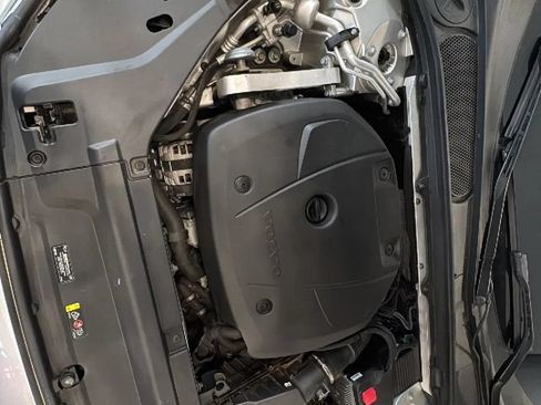 Used 2019 Volvo S90 T5 Momentum FWD image 61