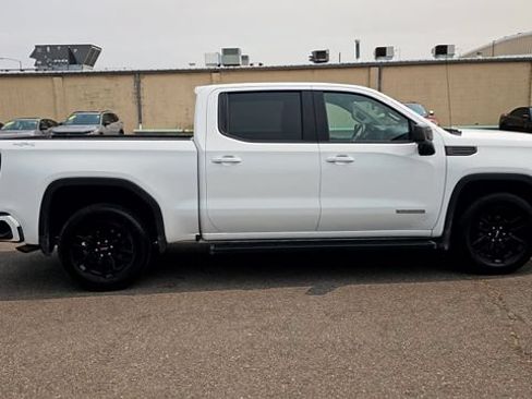 Used 2022 GMC Sierra 1500 Elevation AWD/4WD image 9