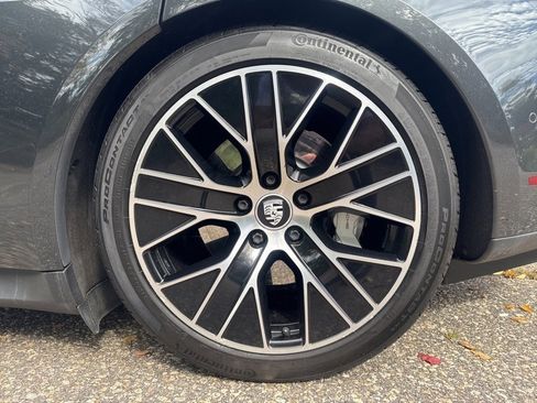 Used 2020 Porsche Taycan Turbo image 5