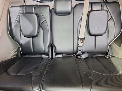 Used 2023 Chrysler Pacifica Limited FWD image 23