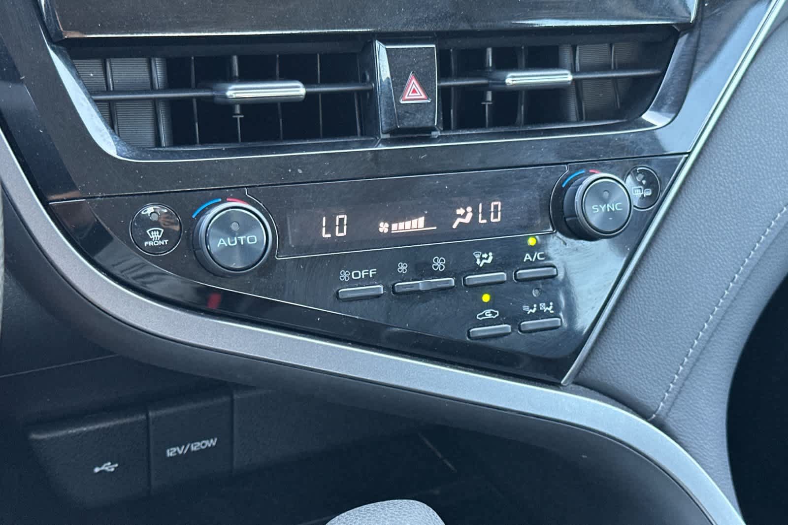 Used 2021 Toyota Camry LE FWD image 20