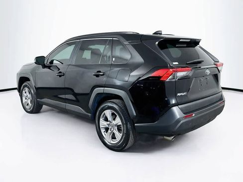 Used 2022 Toyota RAV4 XLE FWD image 4