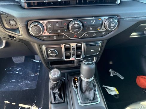 New 2027 Jeep Wrangler Unlimited Sahara AWD/4WD image 14