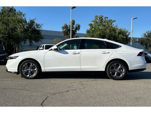 Certified 2025 Honda Accord EX-L image 2