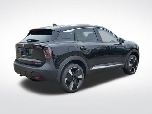 New 2026 Nissan Kicks SR w/ SR Premium Package image 5
