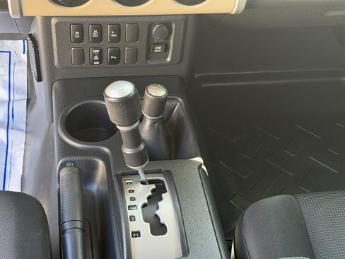Used 2014 Toyota FJ Cruiser 4WD w/ Upgrade Package image 31