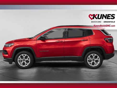 Used 2025 Jeep Compass Limited AWD/4WD image 9