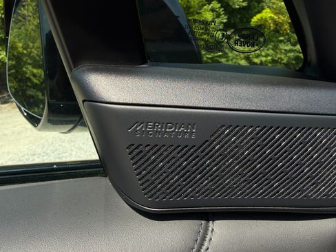 Used 2025 Land Rover Range Rover Long Wheelbase Autobiography AWD/4WD image 69