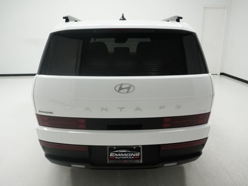 Used 2025 Hyundai Santa Fe SEL FWD image 5