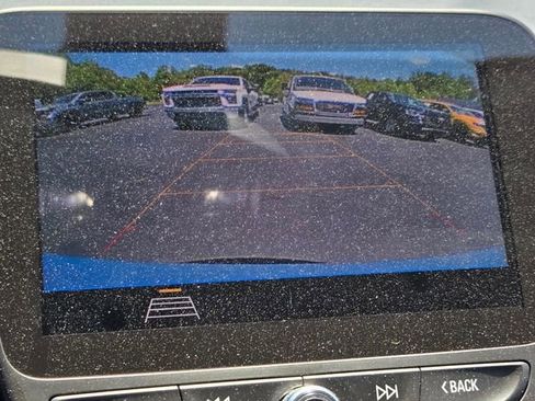 Used 2020 Chevrolet Malibu LT FWD image 31