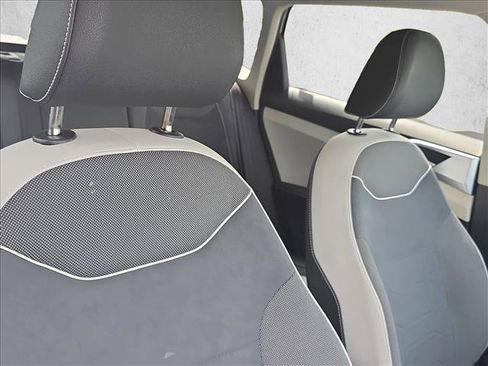 Certified 2025 Volkswagen Taos SE AWD/4WD image 27