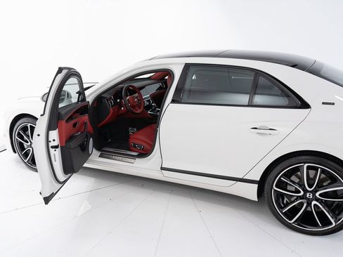 Certified 2024 Bentley Flying Spur W12 AWD/4WD image 9