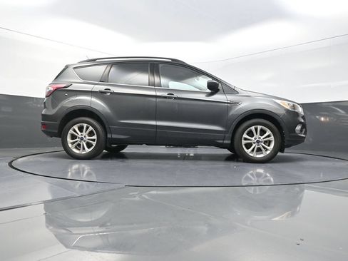 Used 2018 Ford Escape SE AWD/4WD image 30