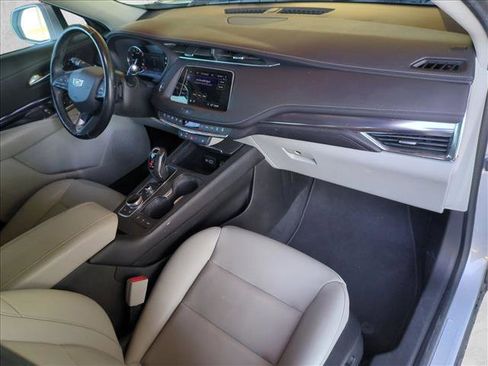 Used 2019 Cadillac XT4 Luxury w/ Cold Weather Package image 20