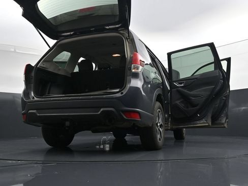 Used 2020 Subaru Forester Premium AWD/4WD image 30