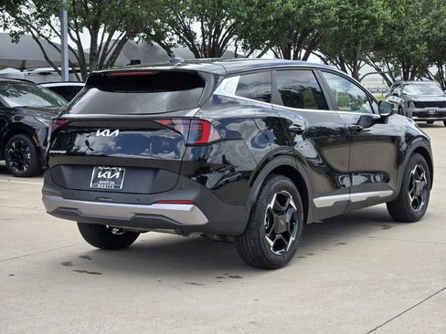 New 2026 Kia Sportage EX FWD image 4