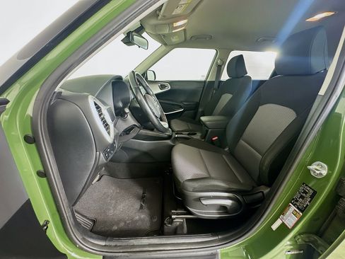 Used 2021 Kia Soul X-Line FWD image 13