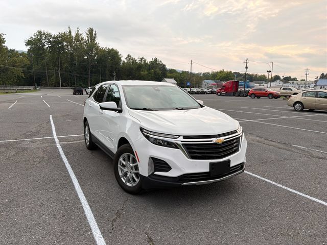 Used 2024 Chevrolet Equinox LT AWD/4WD image 1