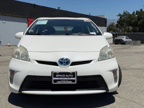 Used 2013 Toyota Prius Three FWD image 2