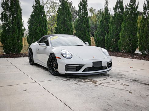 Used 2024 Porsche 911 Carrera 4 GTS image 2