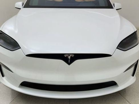 Used 2024 Tesla Model X AWD/4WD image 8
