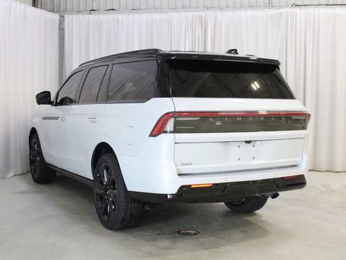 Used 2025 Lincoln Navigator Black Label AWD/4WD image 26