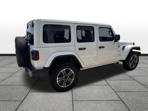 Used 2023 Jeep Wrangler Unlimited Sahara AWD/4WD image 5