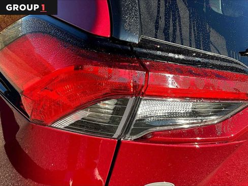 Used 2021 Toyota RAV4 XLE w/ Convenience Package AWD/4WD image 28