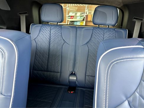 New 2026 Cadillac Vistiq Premium Luxury image 18