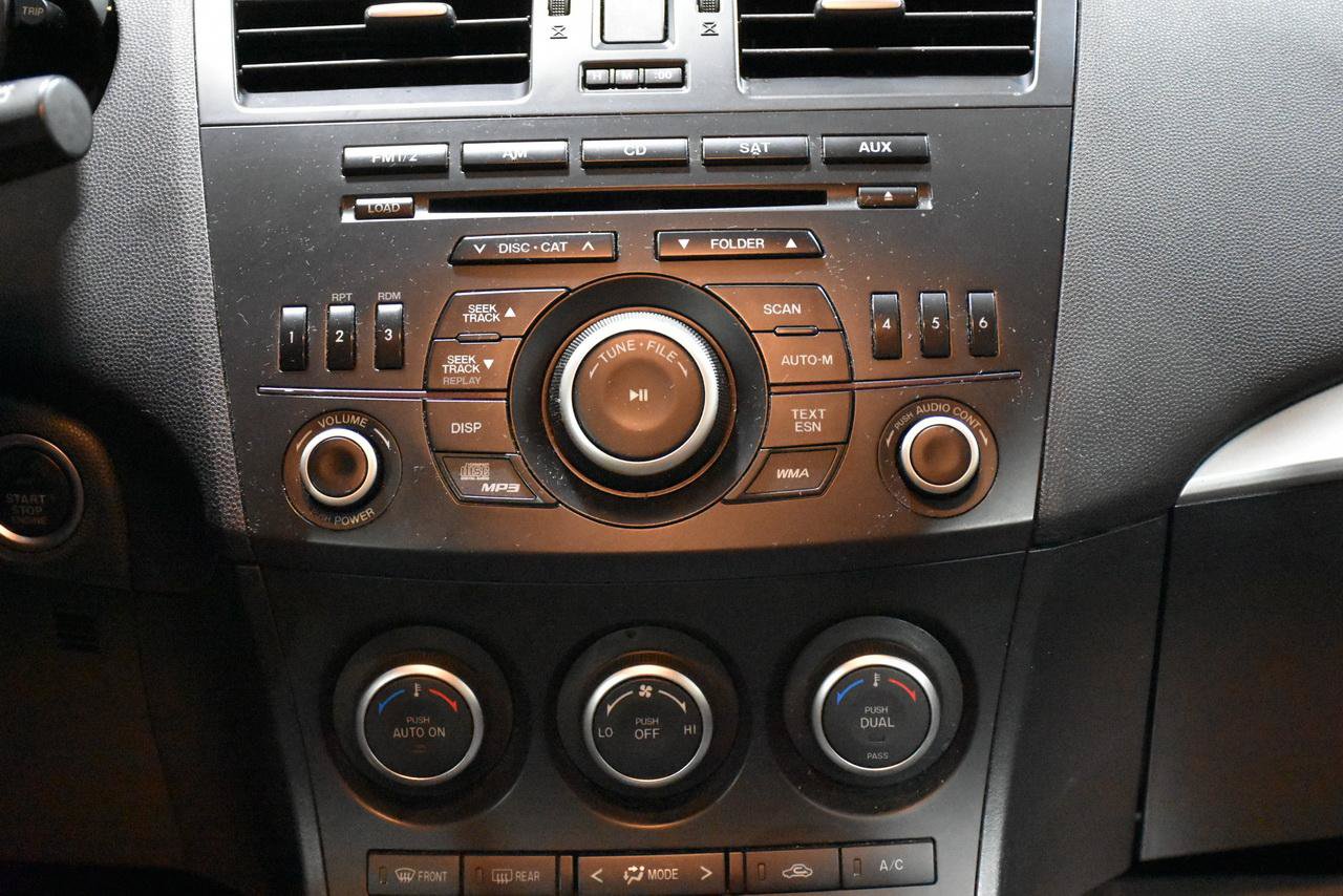 Used 2013 MAZDA MAZDA3 i Touring FWD image 15