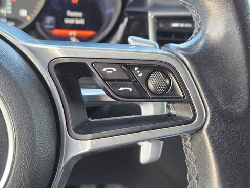 Used 2017 Porsche Macan image 11