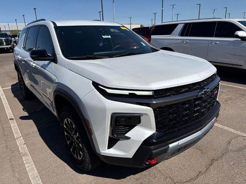 Used 2024 Chevrolet Traverse Z71 w/ LPO, Floor Liner Package AWD/4WD image 1